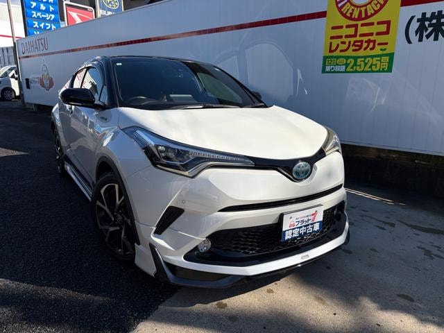 Toyota C-HR 2017 — фото автомобиля