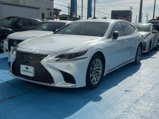 Lexus LS 2018 — фото автомобиля 1