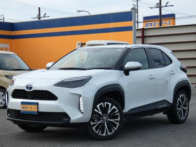 Toyota YARIS CROSS 2023 — фото автомобиля