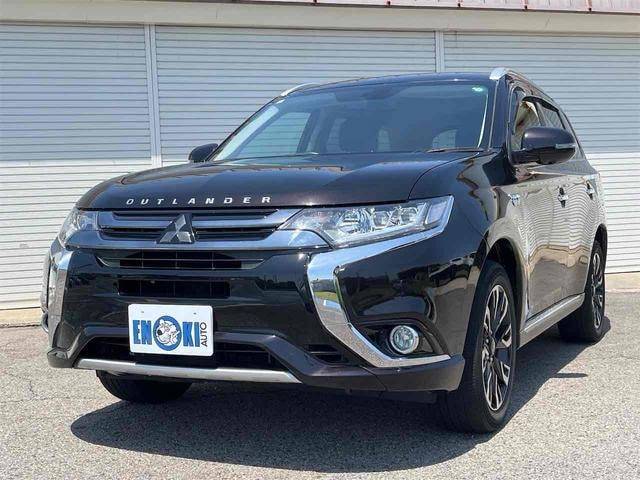 Mitsubishi OUTLANDER PHEV 2015 — фото автомобиля