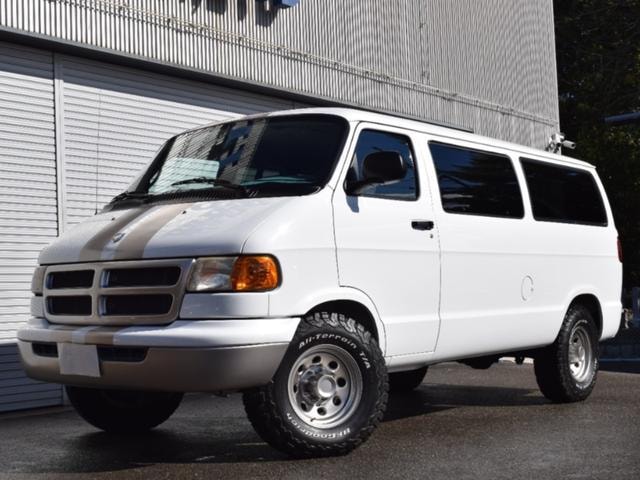 Dodge VAN 2002 — фото автомобиля 1