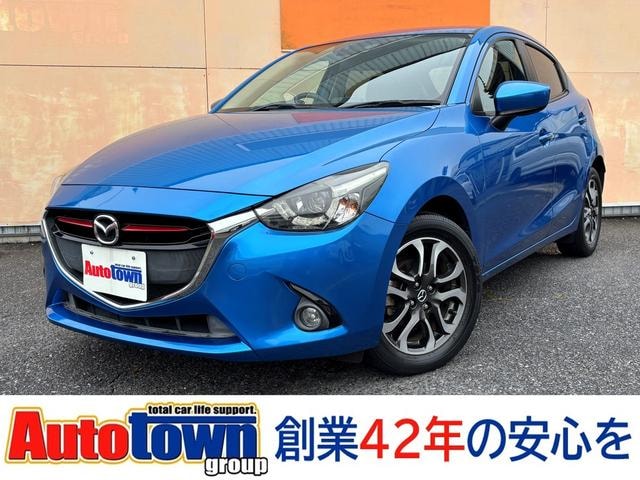 Mazda DEMIO 2016 — фото автомобиля