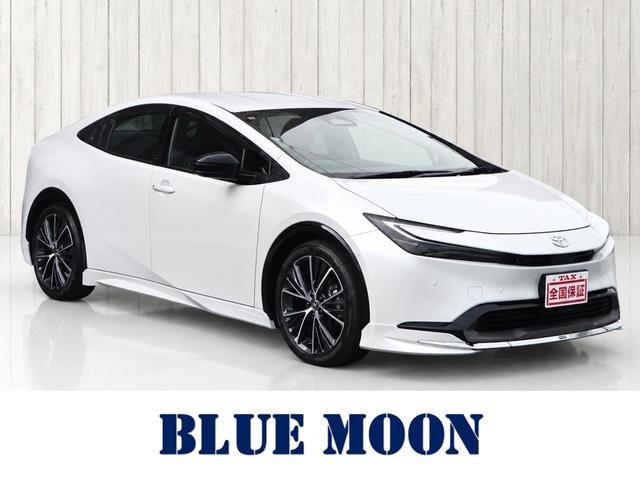 Toyota PRIUS 2025 — фото автомобиля