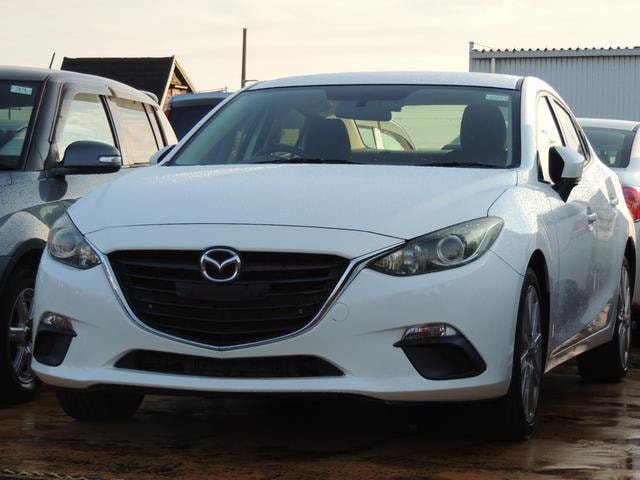 Mazda AXELA 2015 — фото автомобиля 1