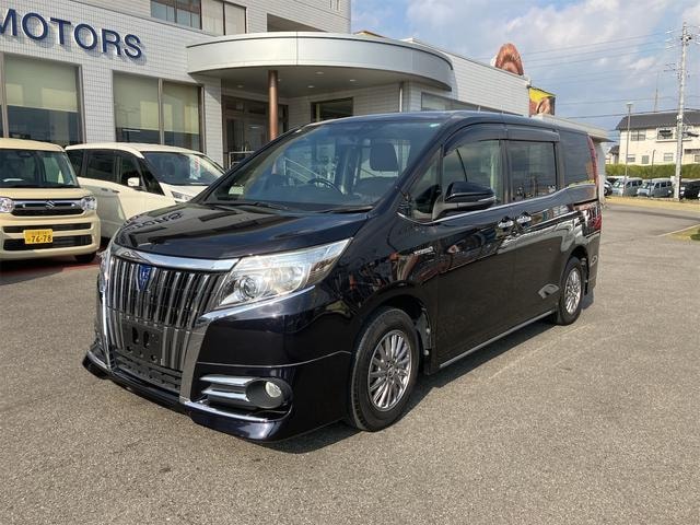 Toyota ESQUIRE 2015 — фото автомобиля 1
