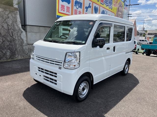 Nissan NV100CLIPPER VAN 2022 — фото автомобиля