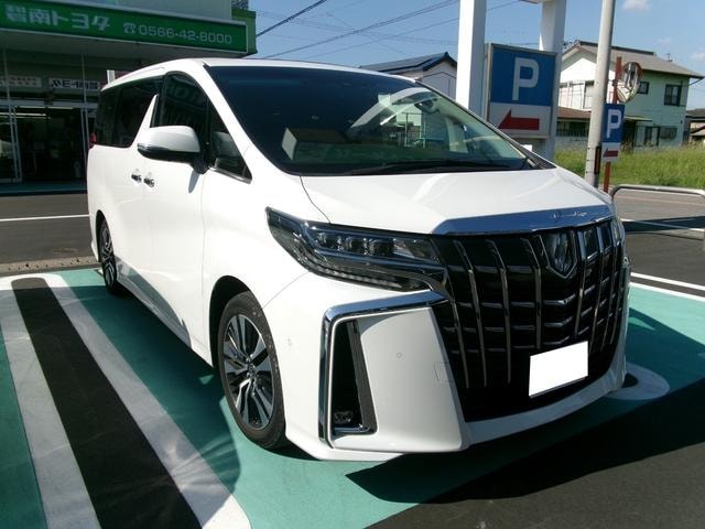 Toyota ALPHARD 2023 — фото автомобиля 1