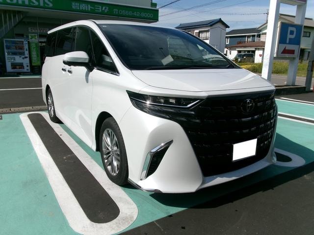Toyota ALPHARD 2025 — фото автомобиля