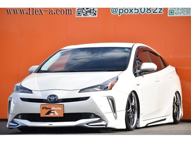 Toyota PRIUS 2019 — фото автомобиля 1