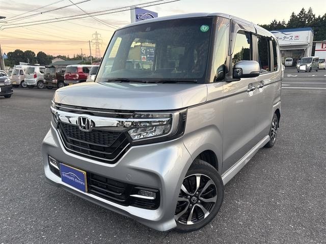 Honda N-BOX CUSTOM 2017 — фото автомобиля 1