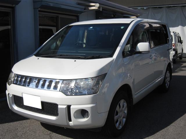Mitsubishi DELICA D:5 2013 — фото автомобиля