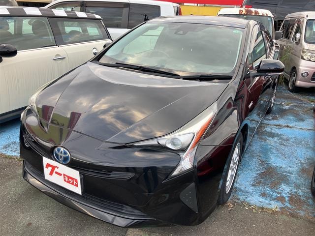 Toyota PRIUS 2017 — фото автомобиля