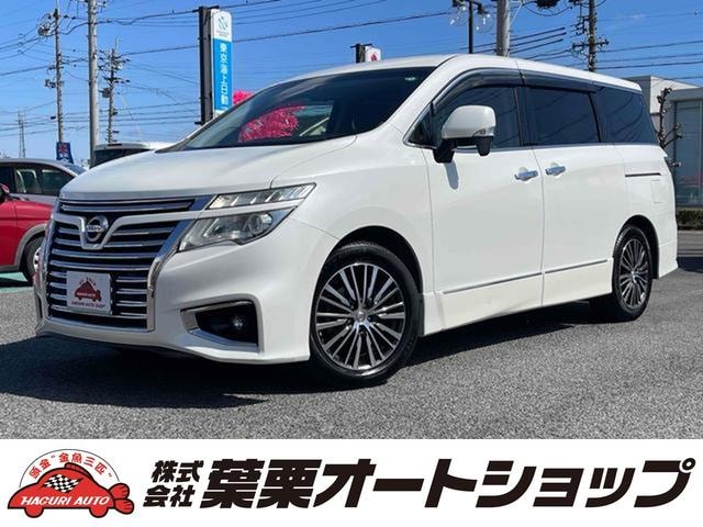 Nissan ELGRAND 2014 — фото автомобиля 1