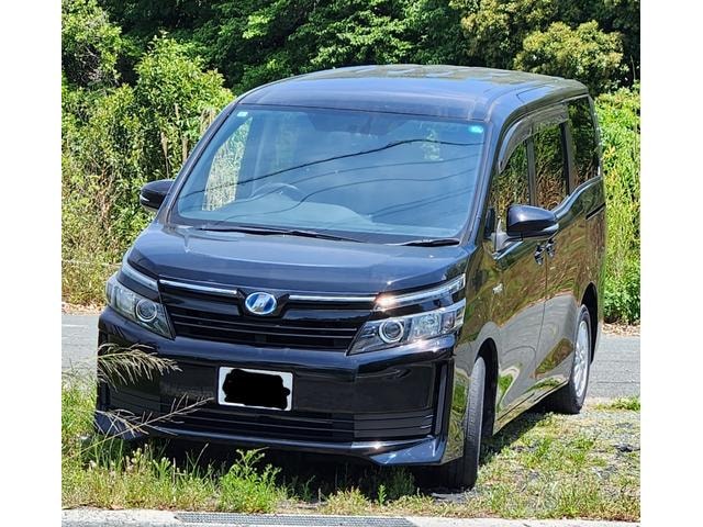 Toyota VOXY 2015 — фото автомобиля 1