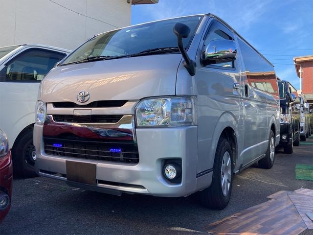 Toyota HIACE VAN 2018 — фото автомобиля 1