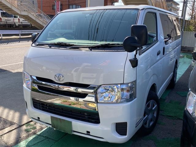 Toyota HIACE VAN 2017 — фото автомобиля 1