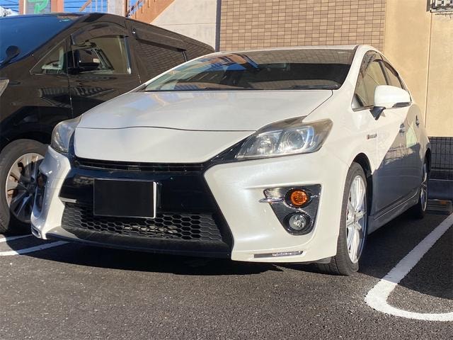 Toyota PRIUS 2015 — фото автомобиля 1