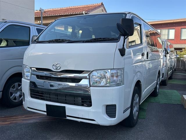 Toyota HIACE VAN 2017 — фото автомобиля 1