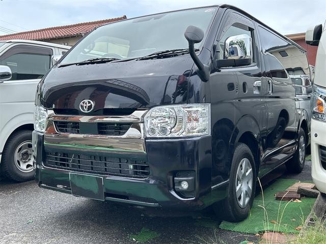 Toyota HIACE VAN 2023 — фото автомобиля 1