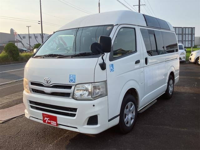 Toyota HIACE VAN 2011 — фото автомобиля
