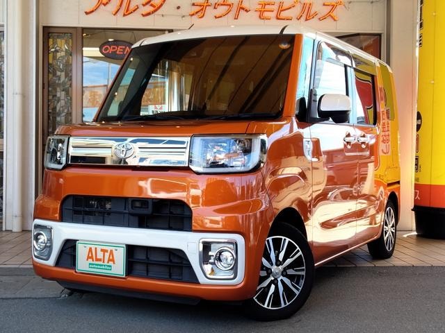 Toyota PIXIS MEGA 2016 — фото автомобиля 1
