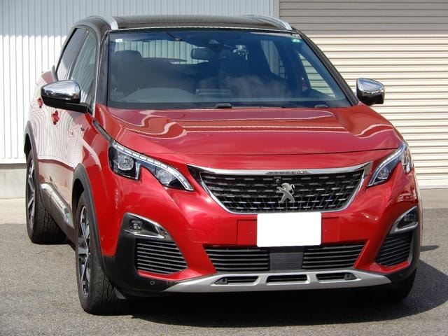 Peugeot 3008 2018 — фото автомобиля 1