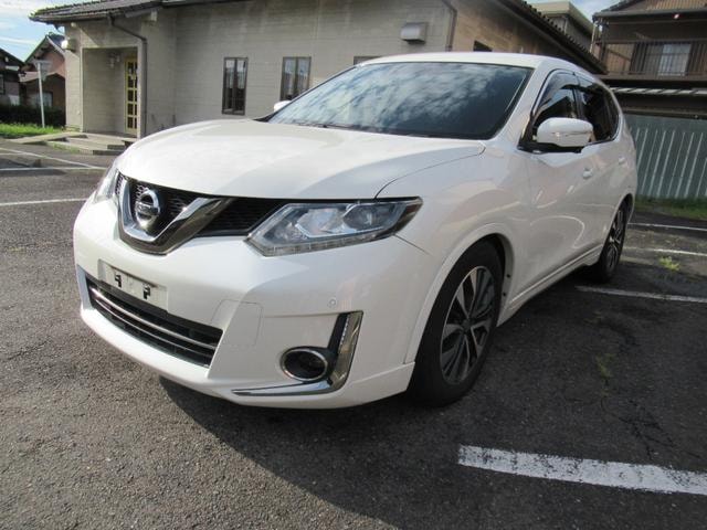 Nissan X-TRAIL 2017 — фото автомобиля 1