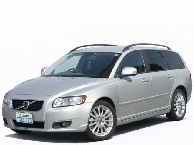 Volvo V50 2011 — фото автомобиля 1