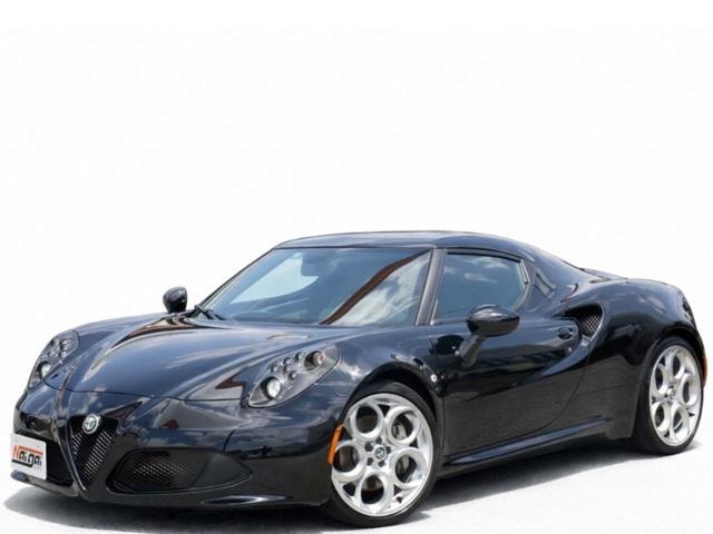Alfa Romeo 4C 2019 — фото автомобиля
