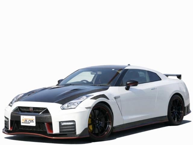 Nissan GT-R 2022 — фото автомобиля