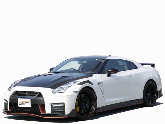 Nissan GT-R 2022 — фото автомобиля