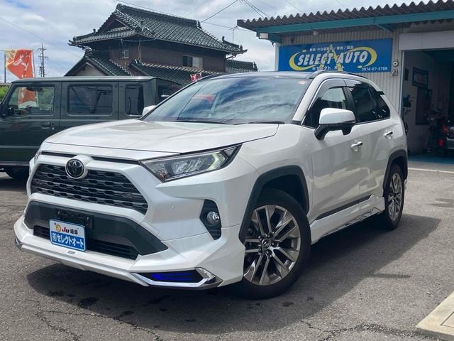 Toyota RAV4 2019 — фото автомобиля 1