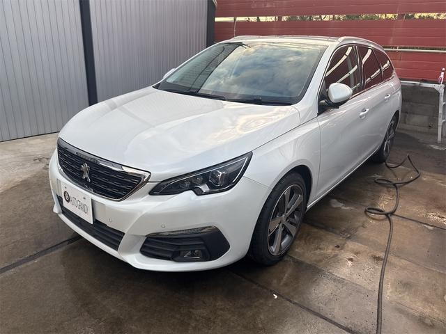 Peugeot 308 2019 — фото автомобиля