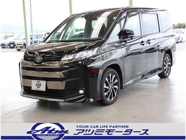 Toyota NOAH 2023 — фото автомобиля