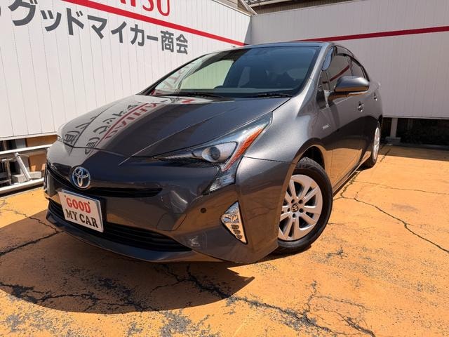 Toyota PRIUS 2018 — фото автомобиля 1