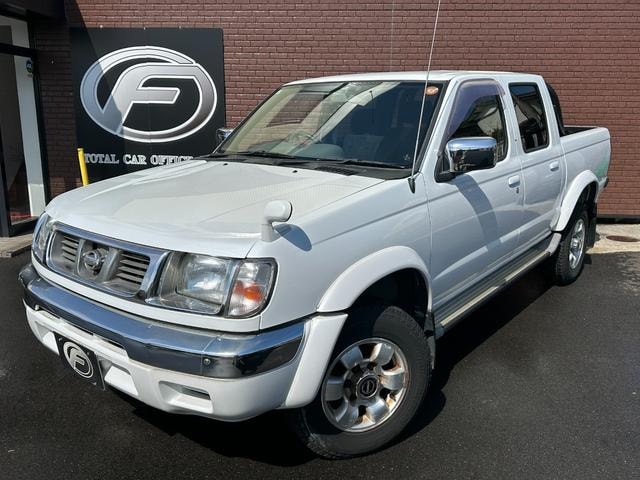 Nissan DATSUN PICK UP 2002 — фото автомобиля 1