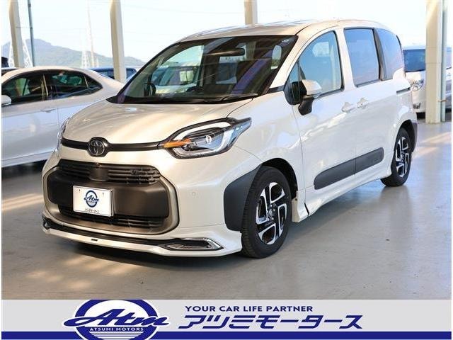 Toyota SIENTA 2022 — фото автомобиля
