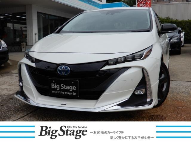 Toyota PRIUS PHV 2018 — фото автомобиля