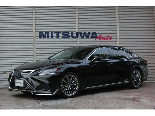 Lexus LS 2017 — фото автомобиля 1