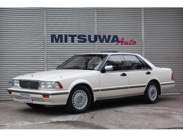 Nissan GLORIA 1989 — фото автомобиля 1
