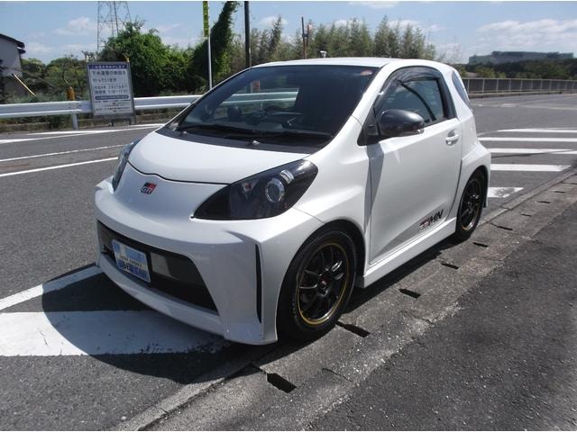 Toyota IQ 2012 — фото автомобиля