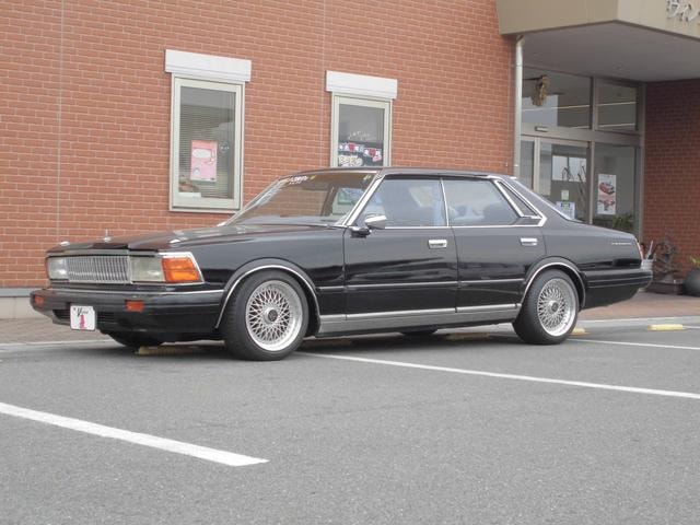 Nissan CEDRIC 1982 — фото автомобиля