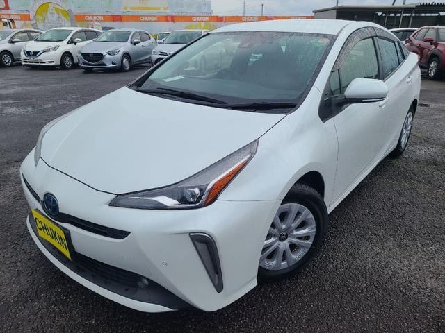 Toyota PRIUS 2021 — фото автомобиля 1
