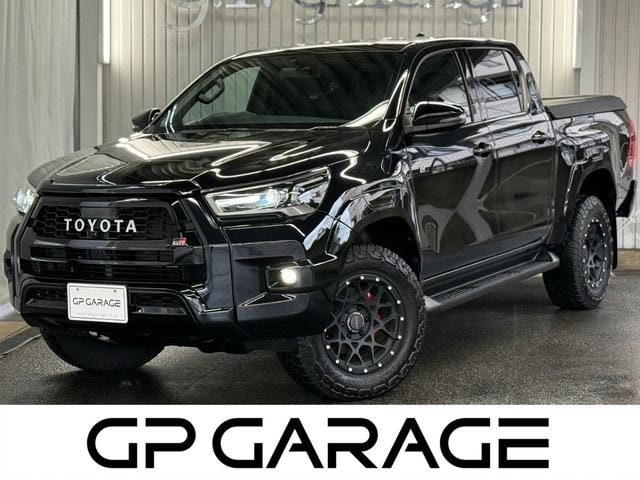 Toyota HILUX 2023 — фото автомобиля 1