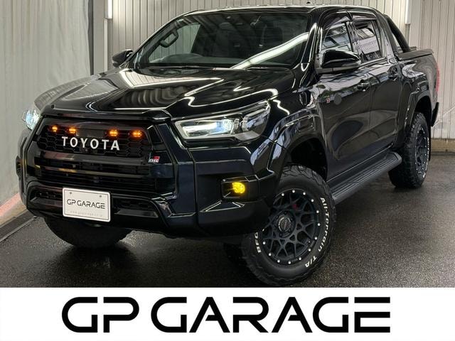 Toyota HILUX 2023 — фото автомобиля