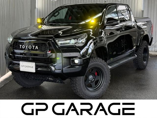Toyota HILUX 2023 — фото автомобиля