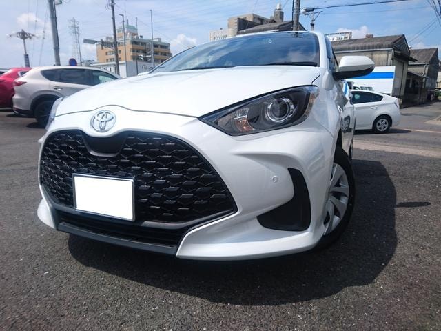 Toyota YARIS 2025 — фото автомобиля