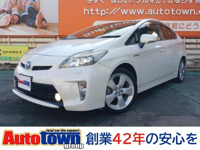 Toyota PRIUS 2015 — фото автомобиля 1