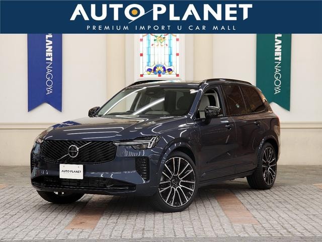 Volvo XC90 2025 — фото автомобиля