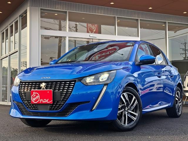 Peugeot 208 2021 — фото автомобиля